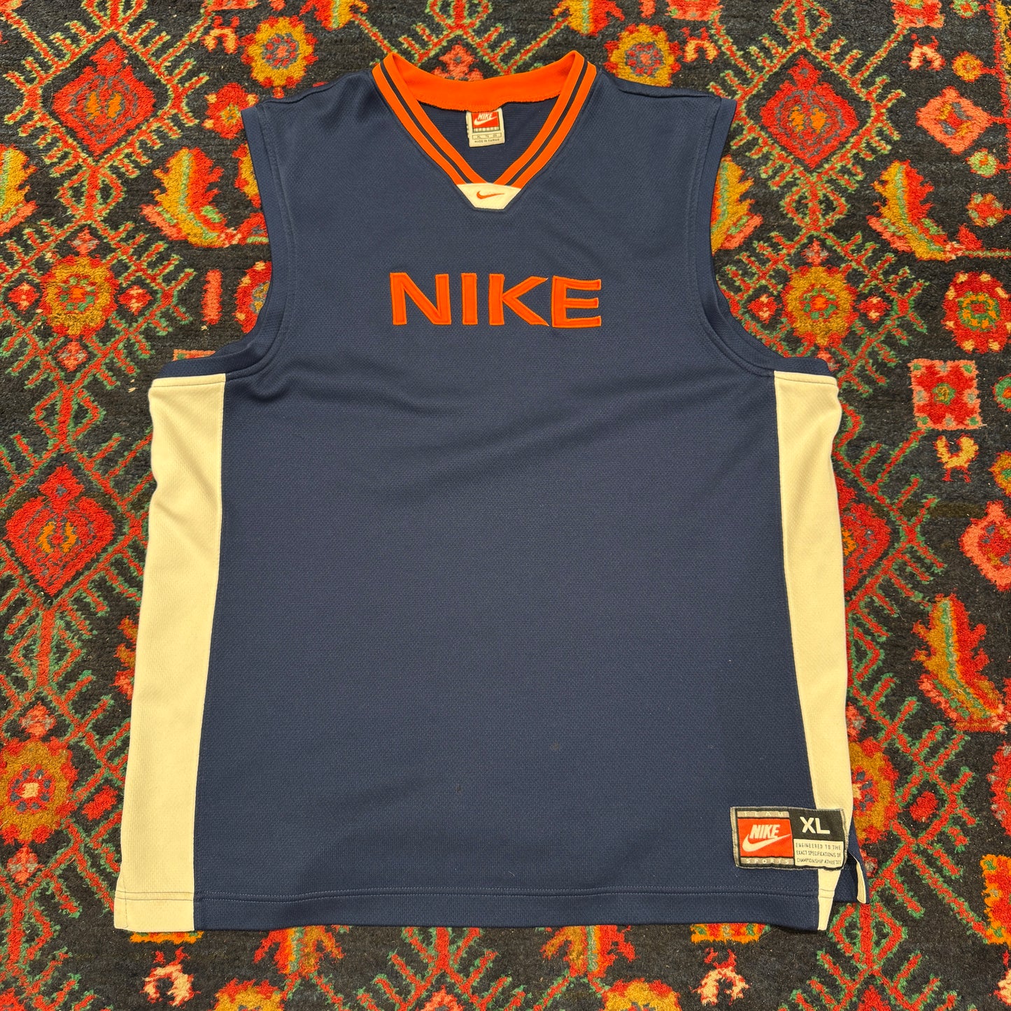 (XL) NIKE BASKETBALL JERSEY