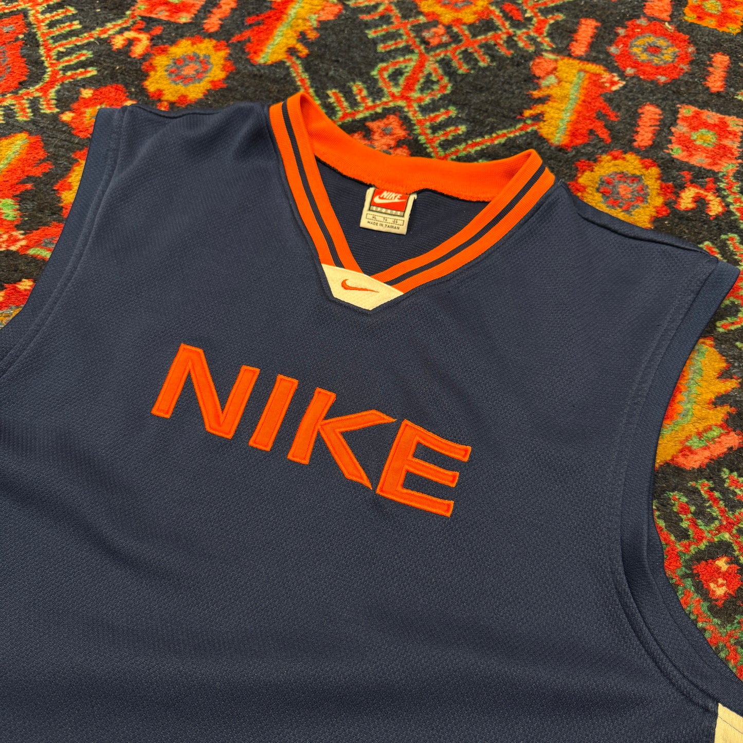 (XL) NIKE BASKETBALL JERSEY