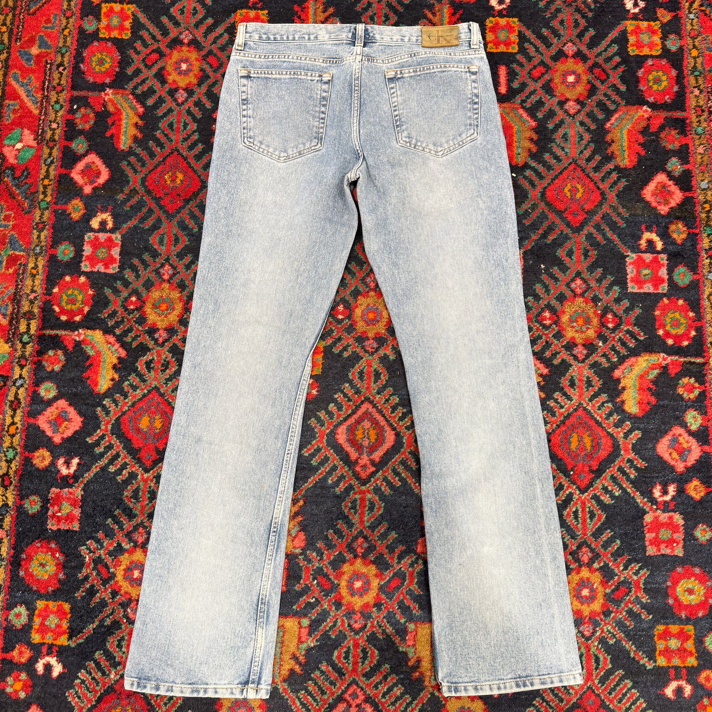(L) CALVIN KLEIN FLARED JEANSHOSE