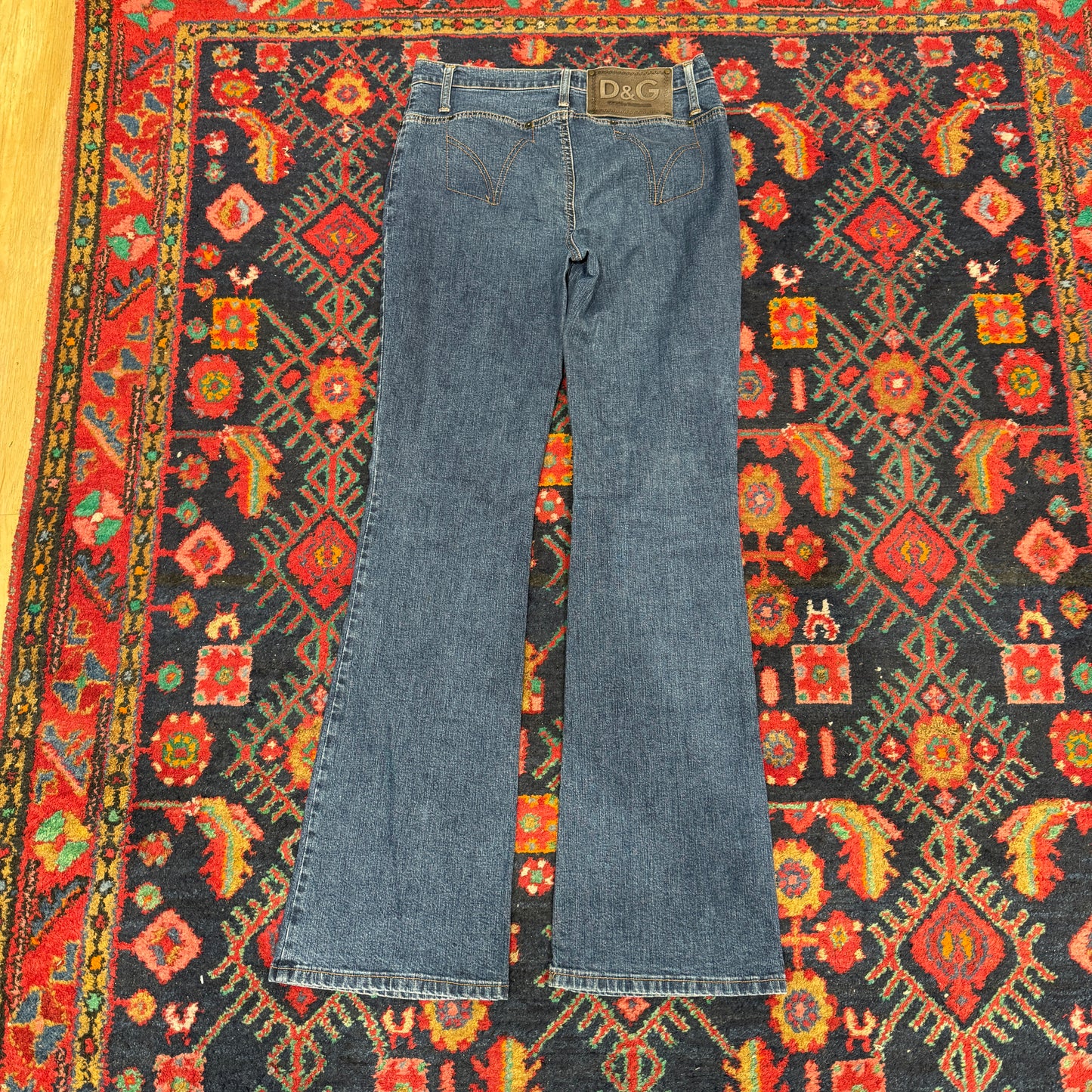 (S-M) RARE D&G FLARED JEANSHOSE