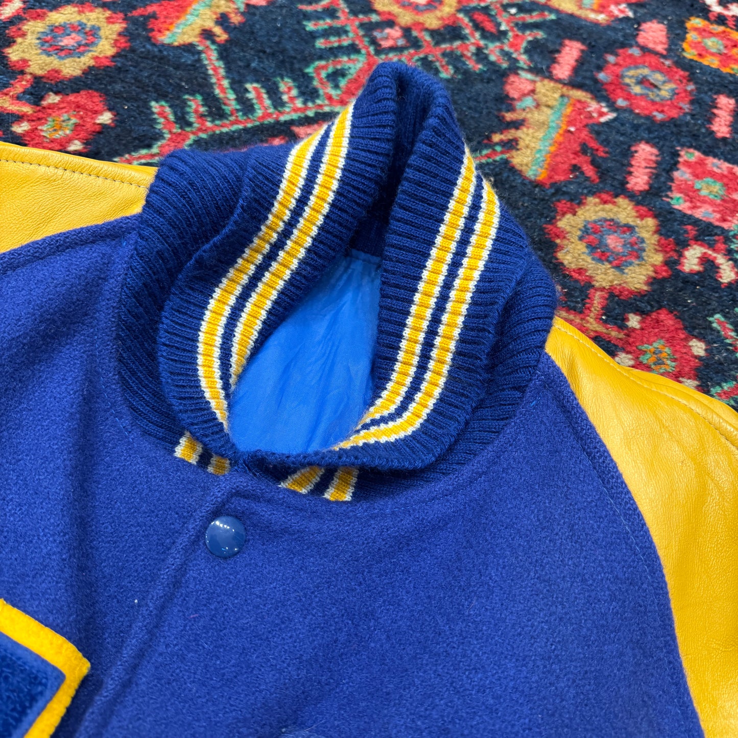 (L) 90S HUSKIES COLLEGE JACKE