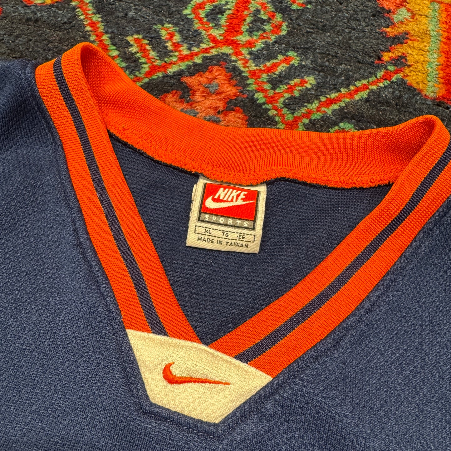 (XL) NIKE BASKETBALL JERSEY