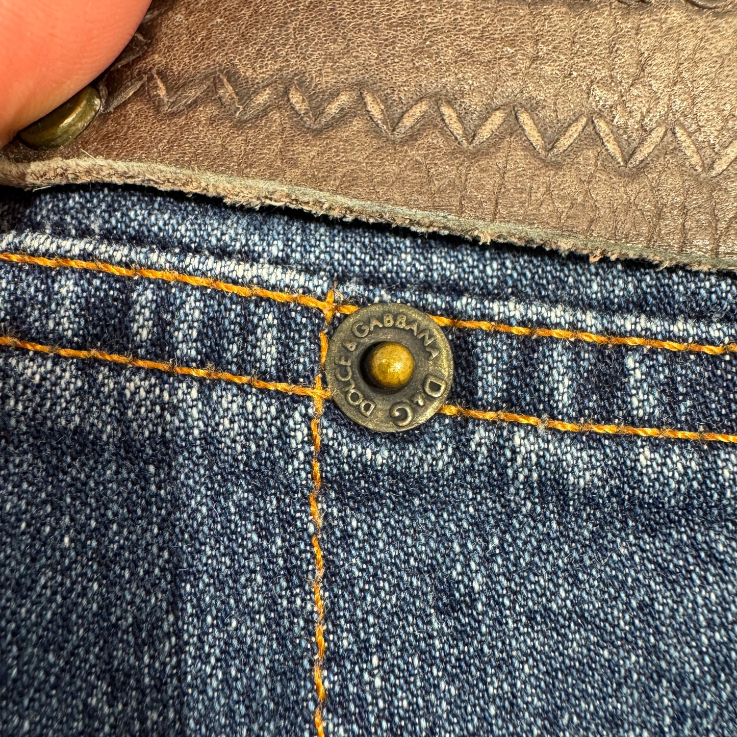 (S-M) RARE D&G FLARED JEANSHOSE