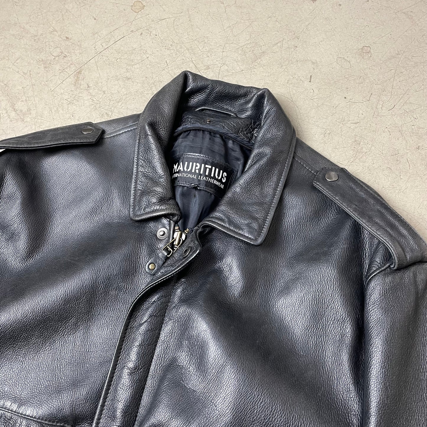 (L) Vintage Mauritius Lederjacke schwarz