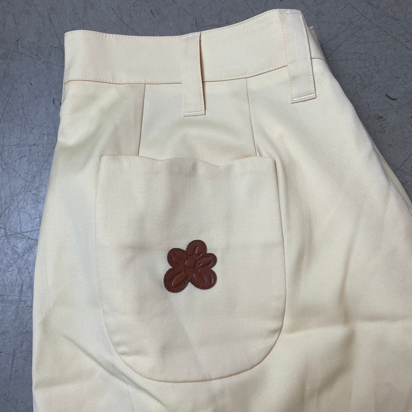 (L) Le Fleur Kurze Hose Chino Shorts Stoffhose helles gelb W32