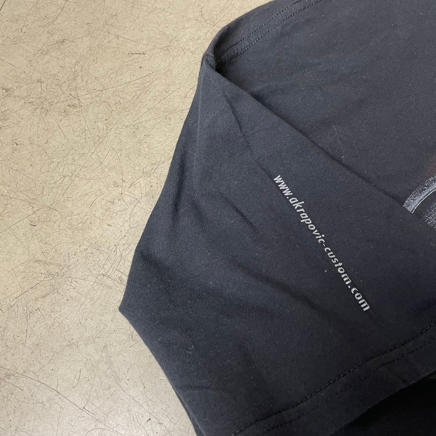 (L) Akrapovic Exhaust System Choppers Tshirt schwarz