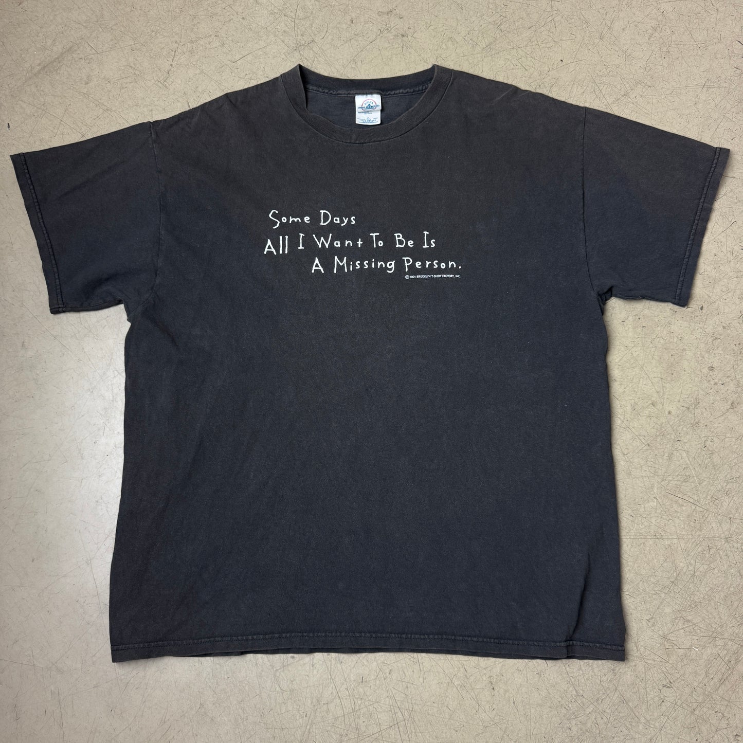 (XL) Vintage Quote Shirt „Missing Person“ Schwarz Delta Pro Weight