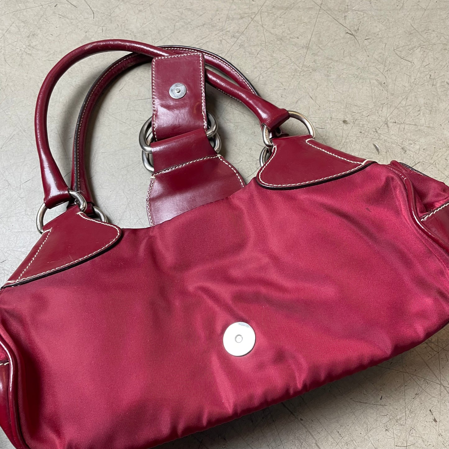 Vintage Prada Halfmoon Buckle Bag rot Nylon Leder