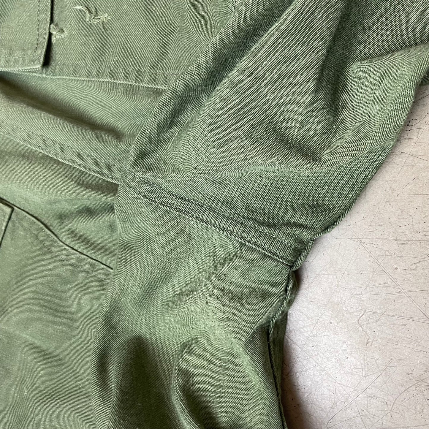 (M-L) US Army Front Pocket Utility Fatigue Pants olivgrün W34L29