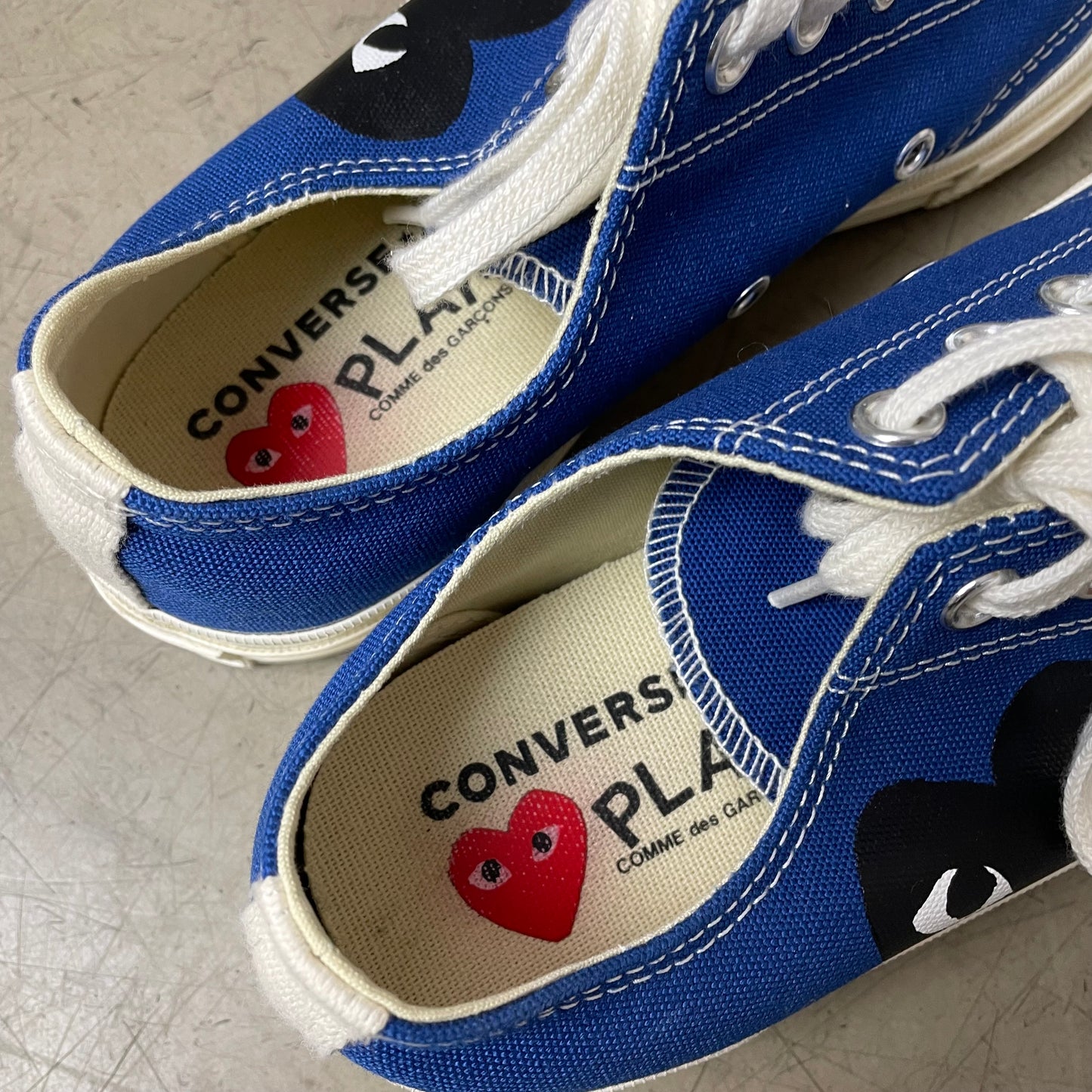 (EU 42,5) CDG Comme des Garcons Converse Chucks Low blau weiß US9