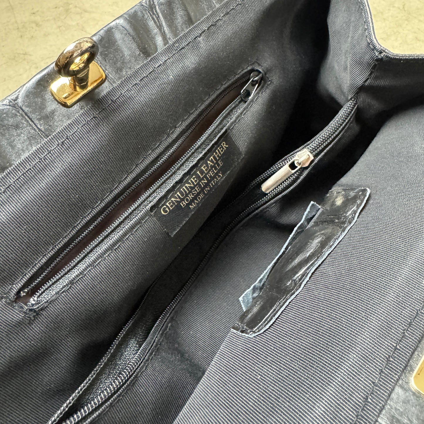 Vintage Croco Prägung Leder Handtasche schwarz