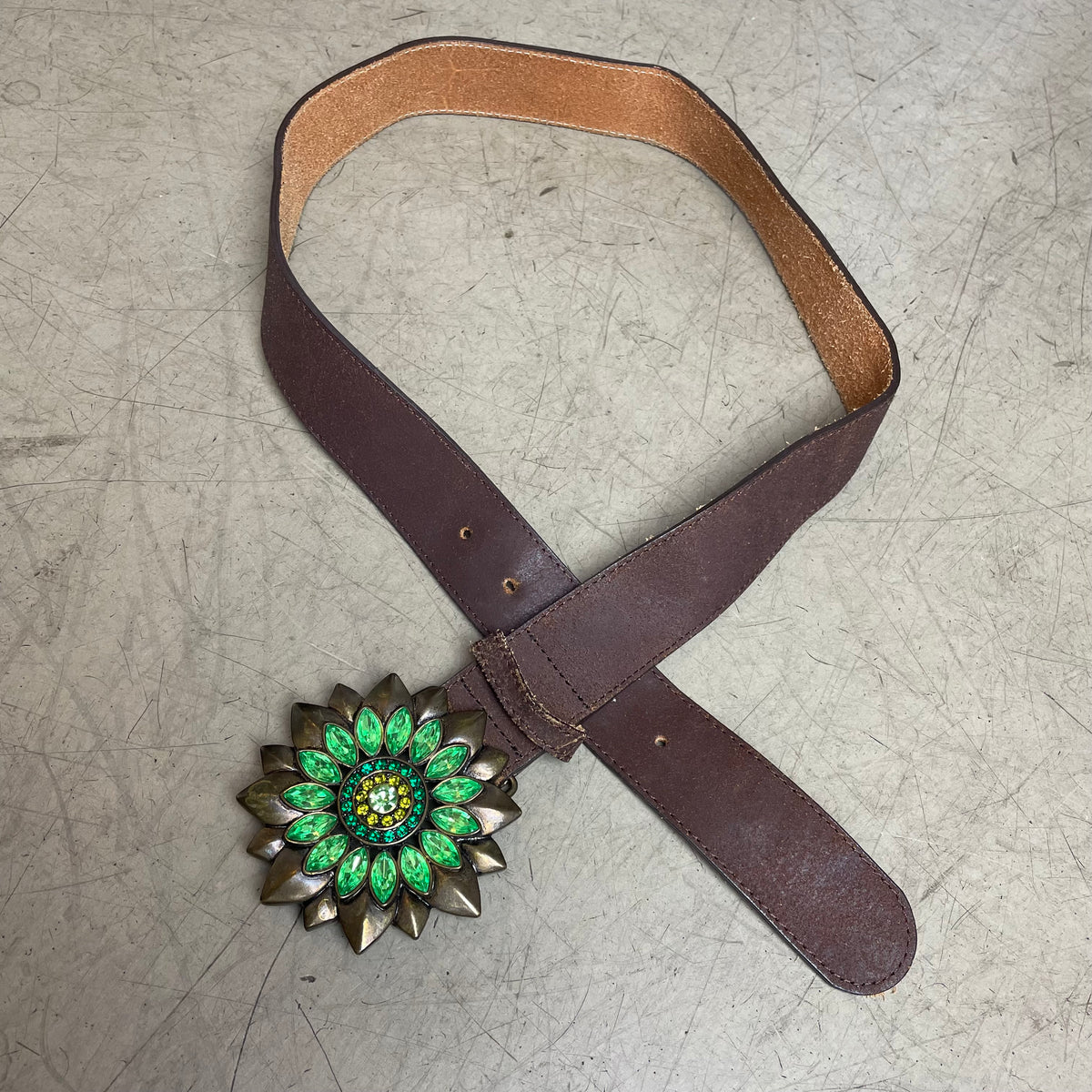 Vintage Flower Buckle Ledergürtel brass grün braun 107cm
