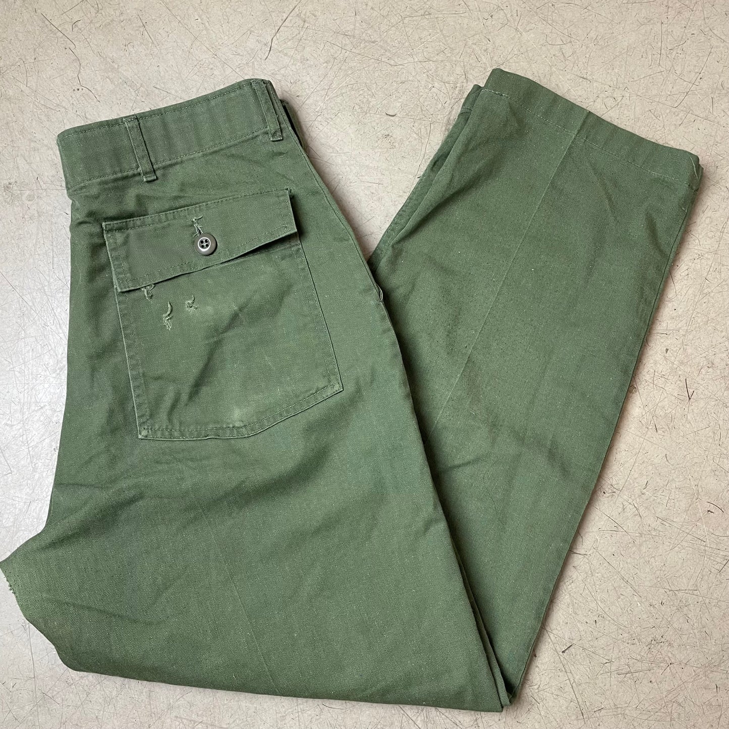 (M-L) US Army Front Pocket Utility Fatigue Pants olivgrün W34L29