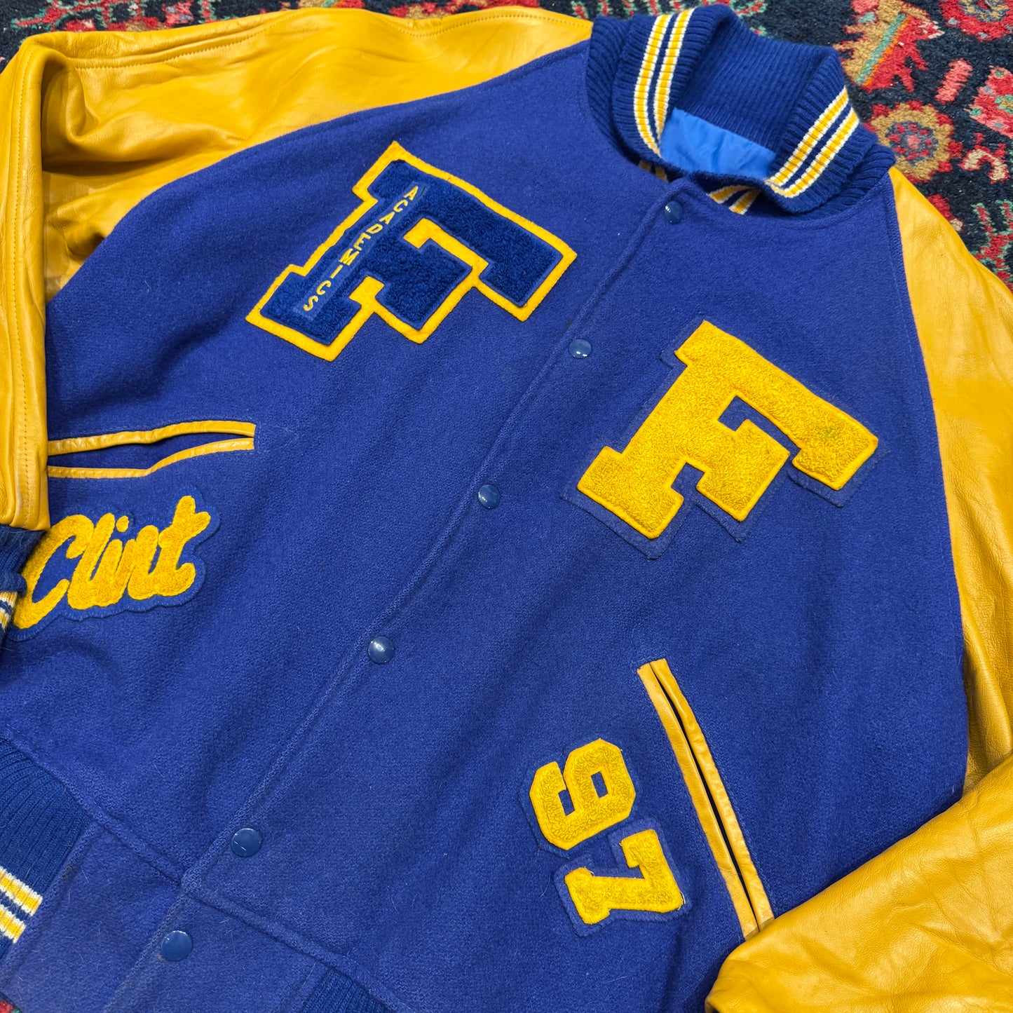 (L) 90S HUSKIES COLLEGE JACKE