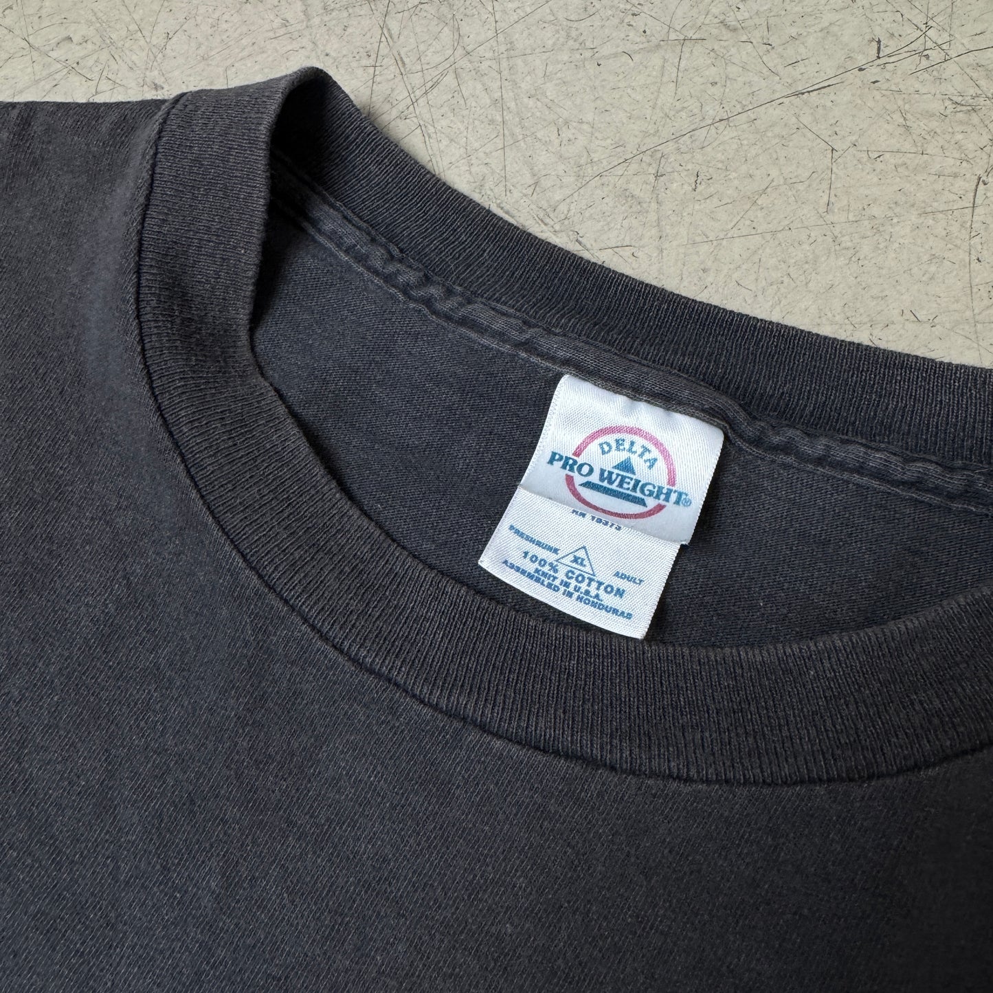 (XL) Vintage Quote Shirt „Missing Person“ Schwarz Delta Pro Weight