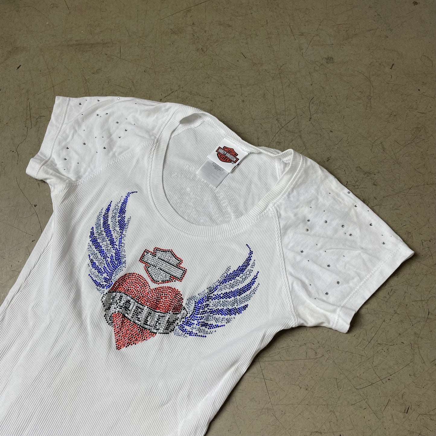 (M) 2000s Y2K Harley Davidson Ribbed Wmn Tshirt weiß Strasssteine Heart