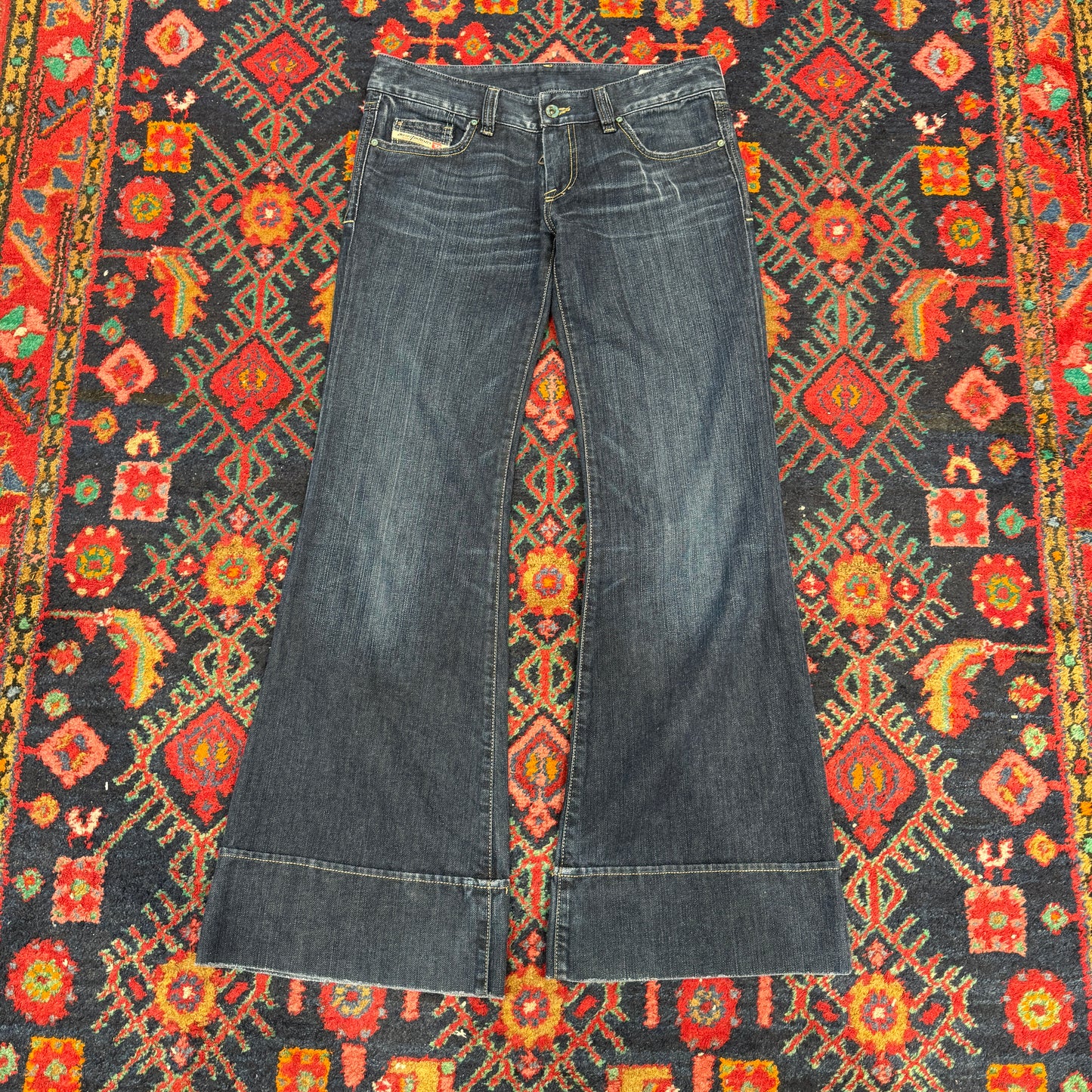 (M) RARE DIESEL FLARED JEANSHOSE