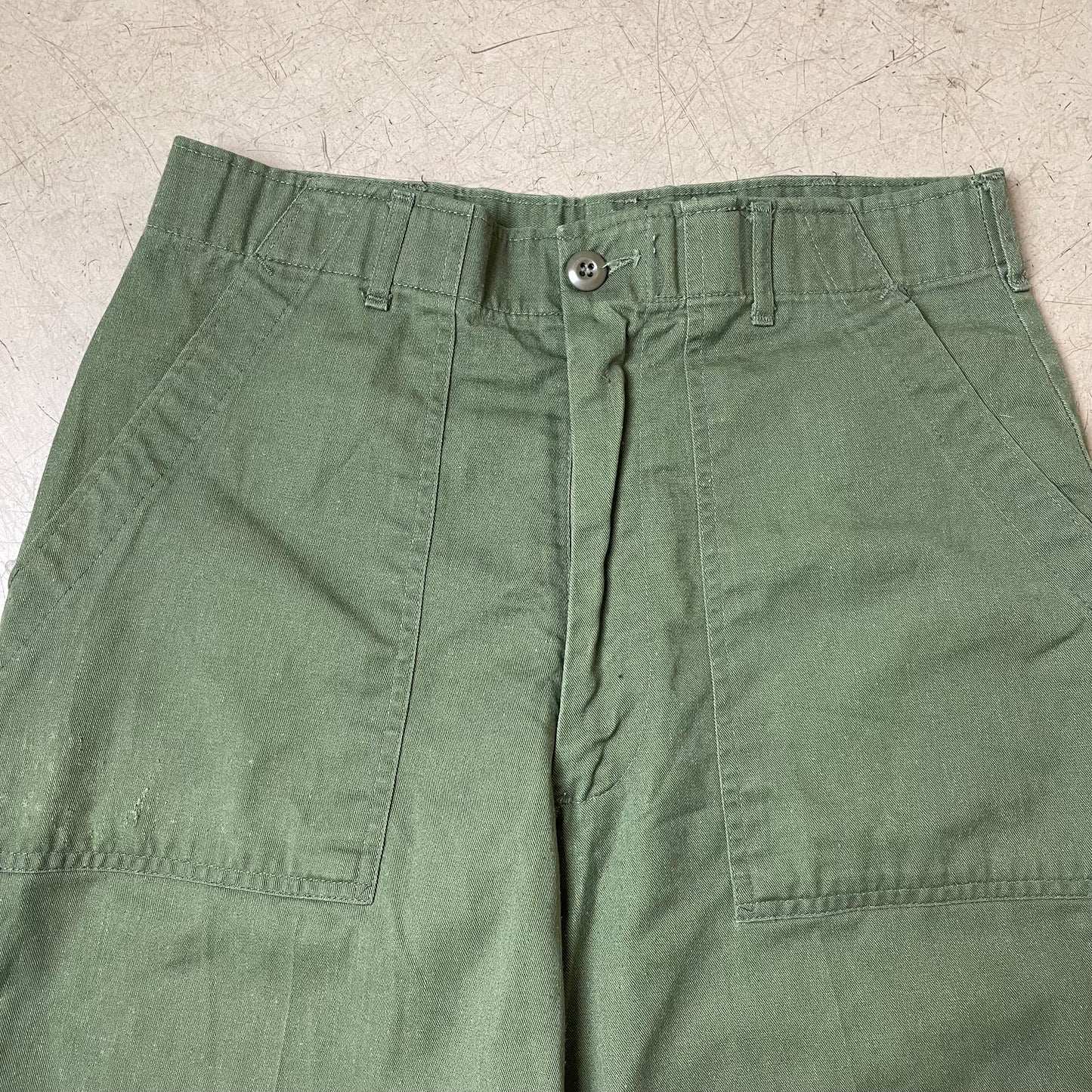 (M-L) US Army Front Pocket Utility Fatigue Pants olivgrün W34L29