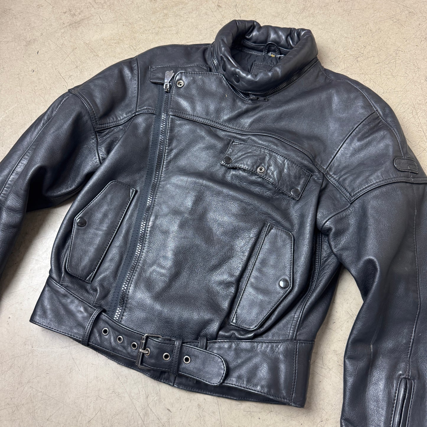 (M-L) Front Pocket Biker Lederjacke