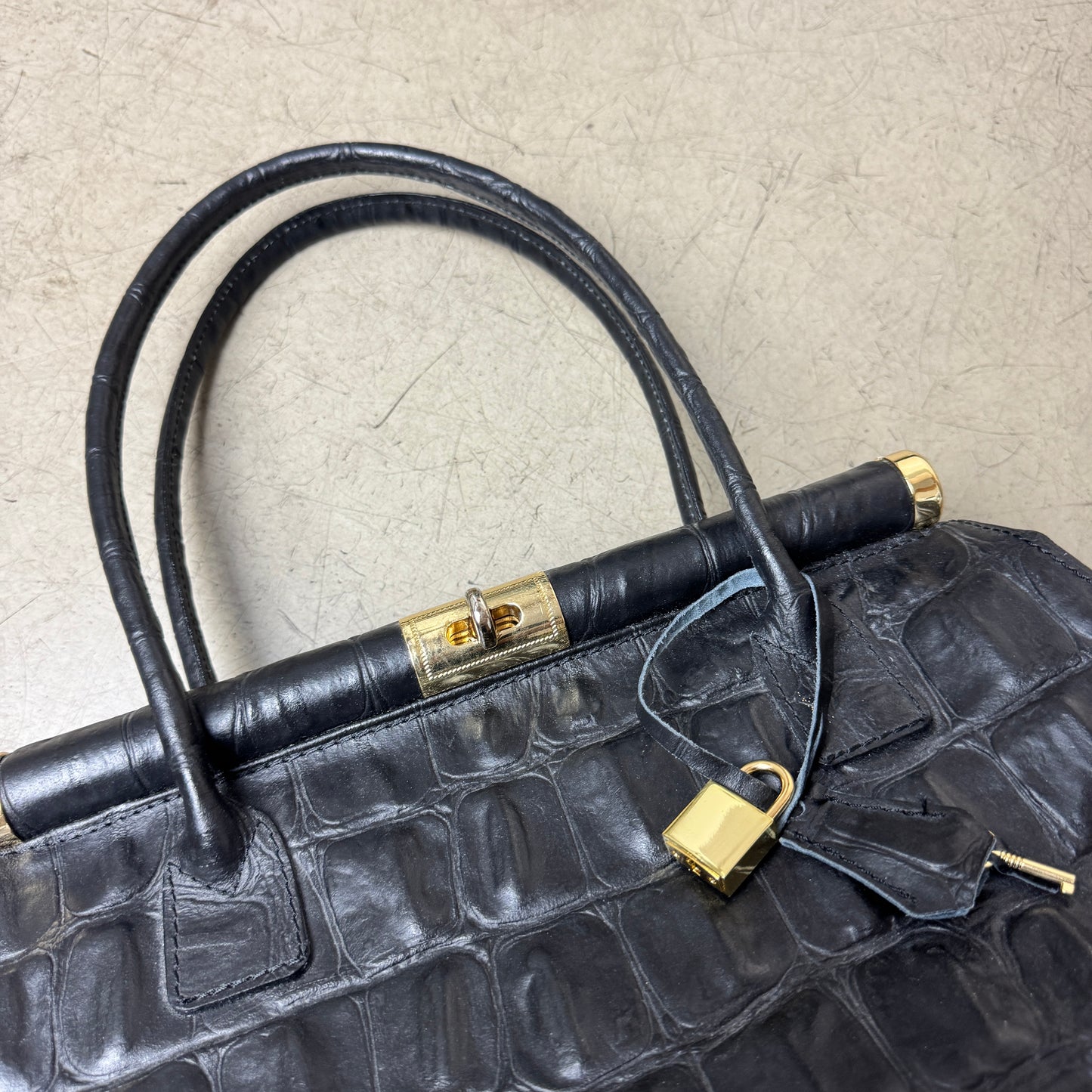 Vintage Croco Prägung Leder Handtasche schwarz