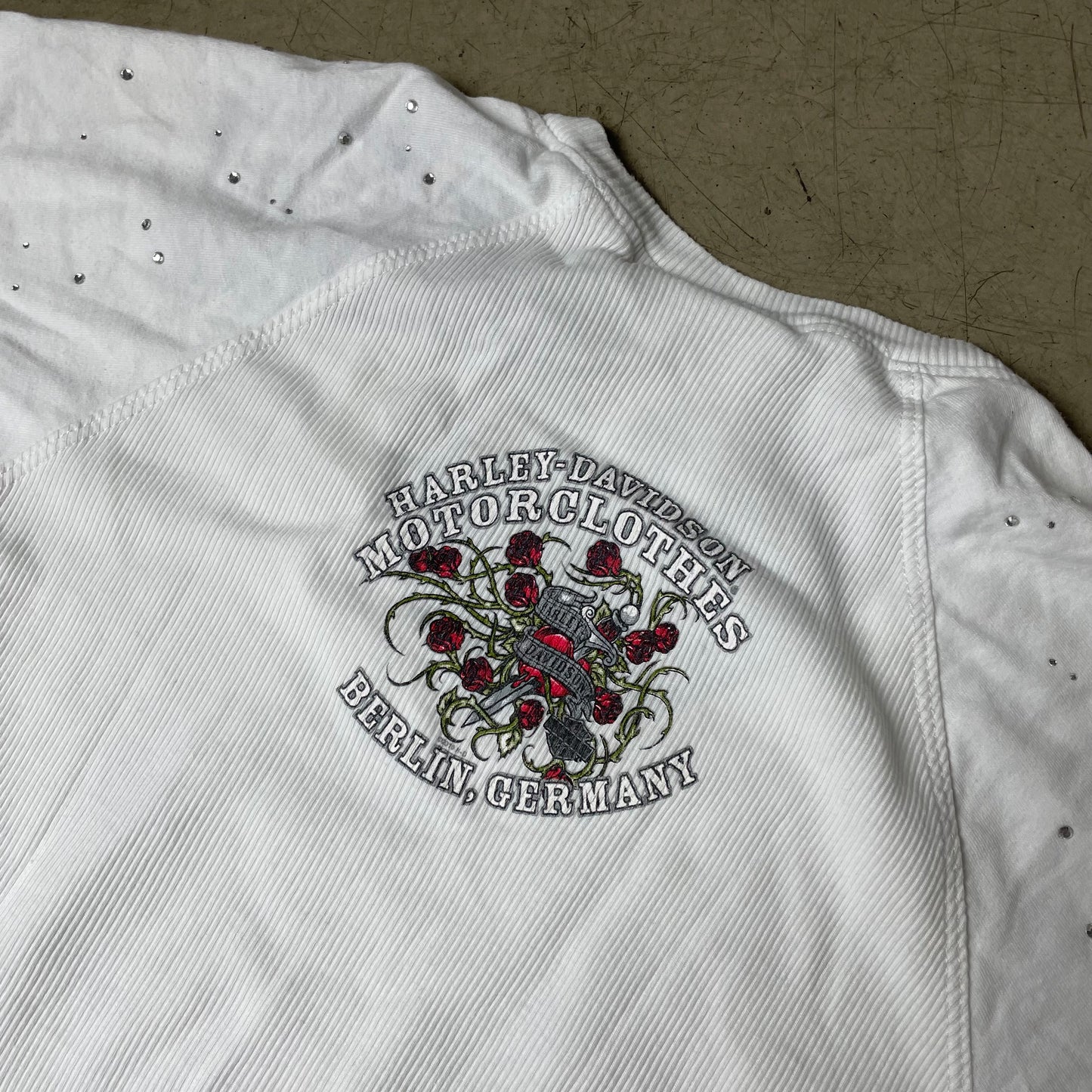 (M) 2000s Y2K Harley Davidson Ribbed Wmn Tshirt weiß Strasssteine Heart