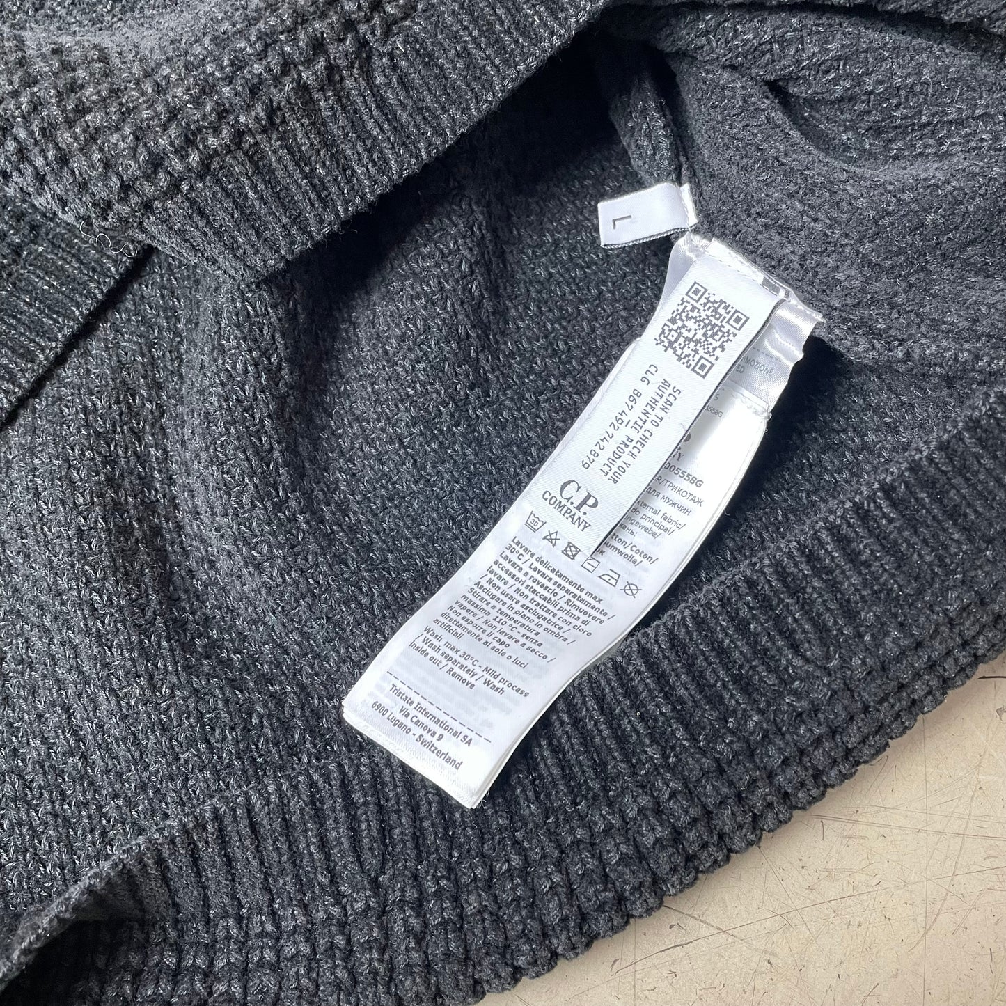 (L) C.P. Company Knit Hoodie Kapuzenpullover schwarz Strick