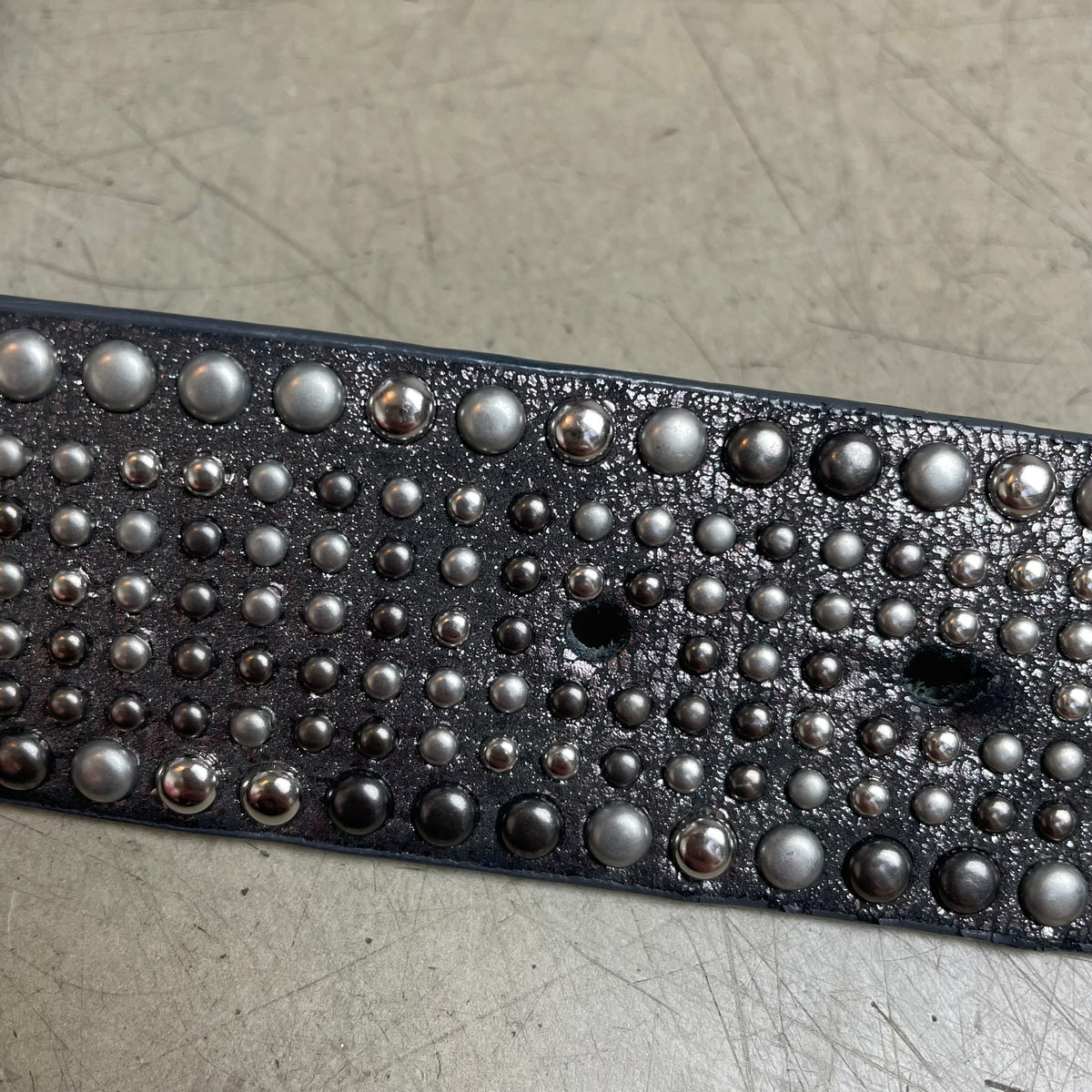 Vintage Studded Ledergürtel grau Silber 120cm