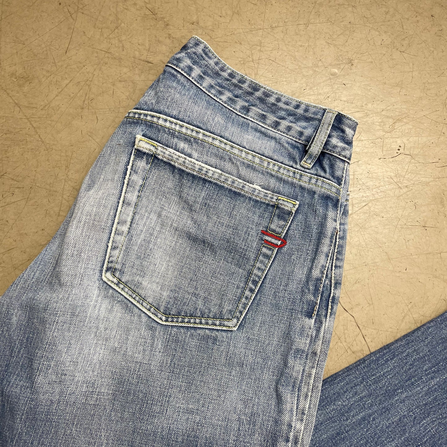 (M) 2000s Diesel Jeanshose faded hellblau W32