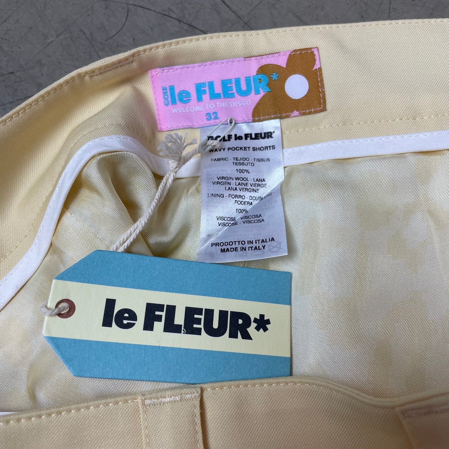 (L) Le Fleur Kurze Hose Chino Shorts Stoffhose helles gelb W32