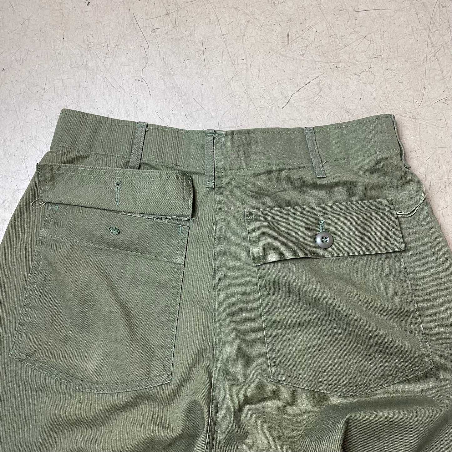(L) US Army Front Pocket Utility Fatigue Pants olivgrün W34L33