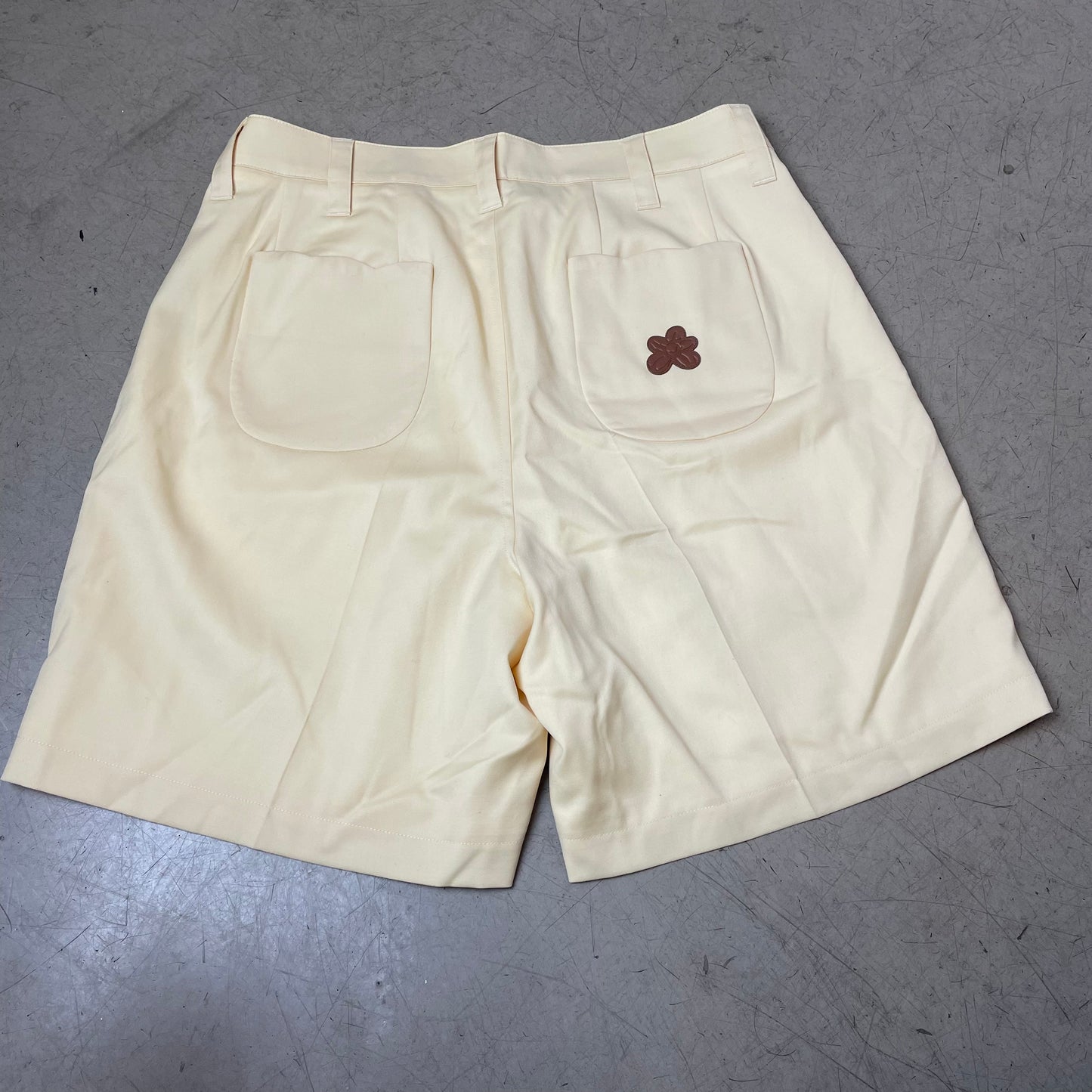 (L) Le Fleur Kurze Hose Chino Shorts Stoffhose helles gelb W32
