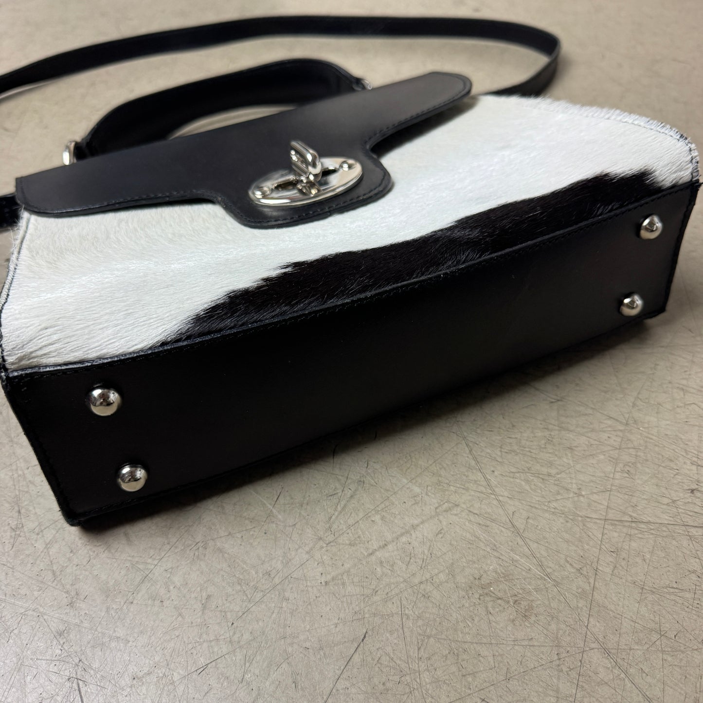 Black White Cow Hide / Kuhfell Leder Handtasche