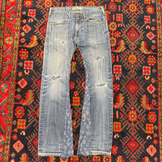 (M-L) RETROAREA REWORKED LEVI'S JEANSHOSE