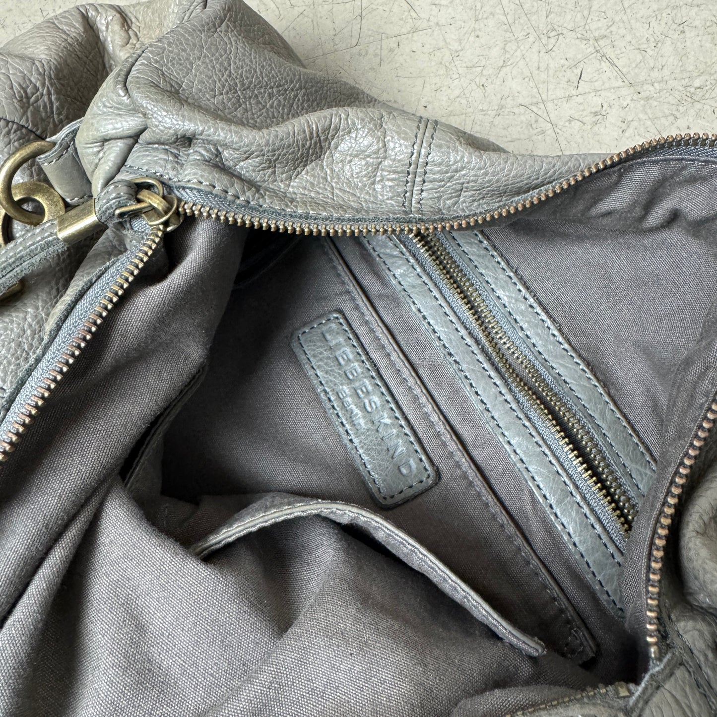 Liebeskind Berlin Leder Bag Tasche Sidebag grau
