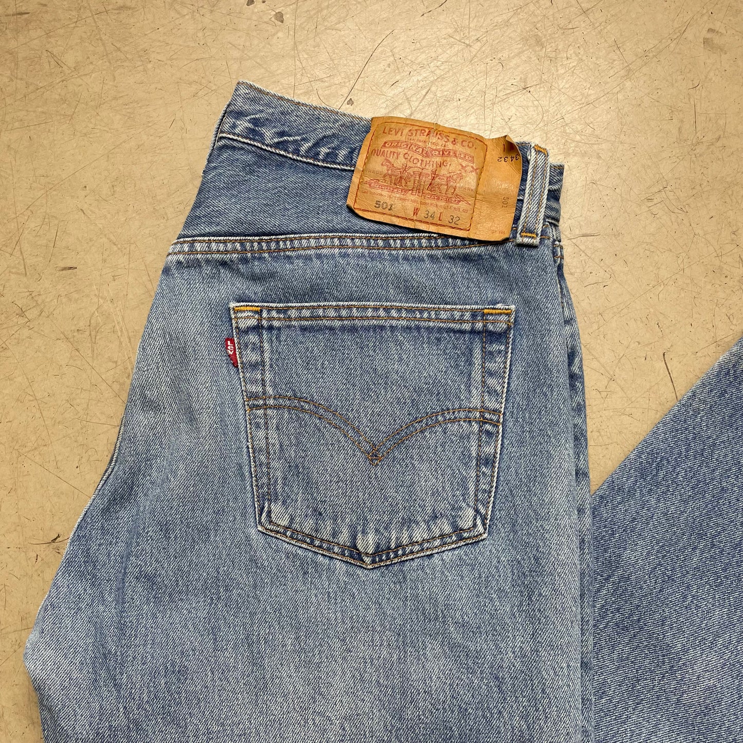(L) Levi’s 501 Jeanshose hellblau W34L32