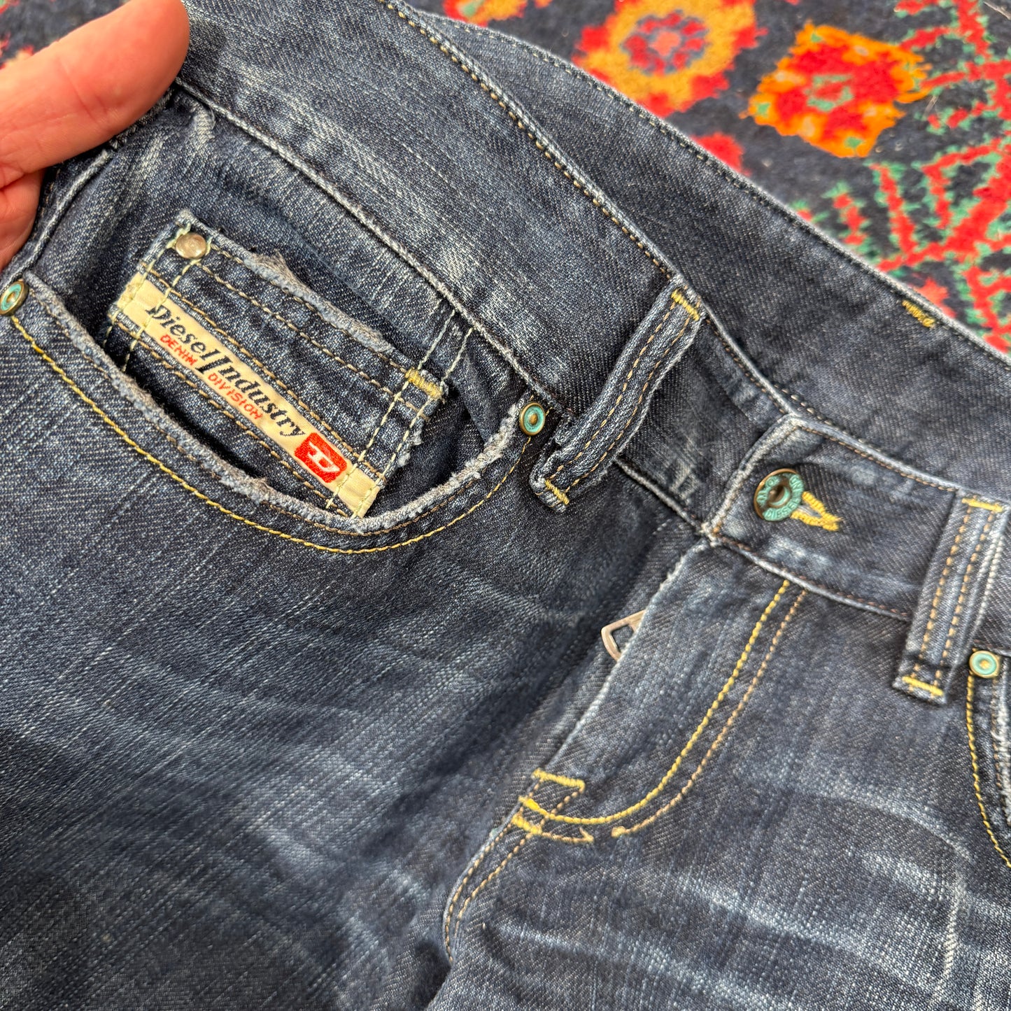 (M) RARE DIESEL FLARED JEANSHOSE
