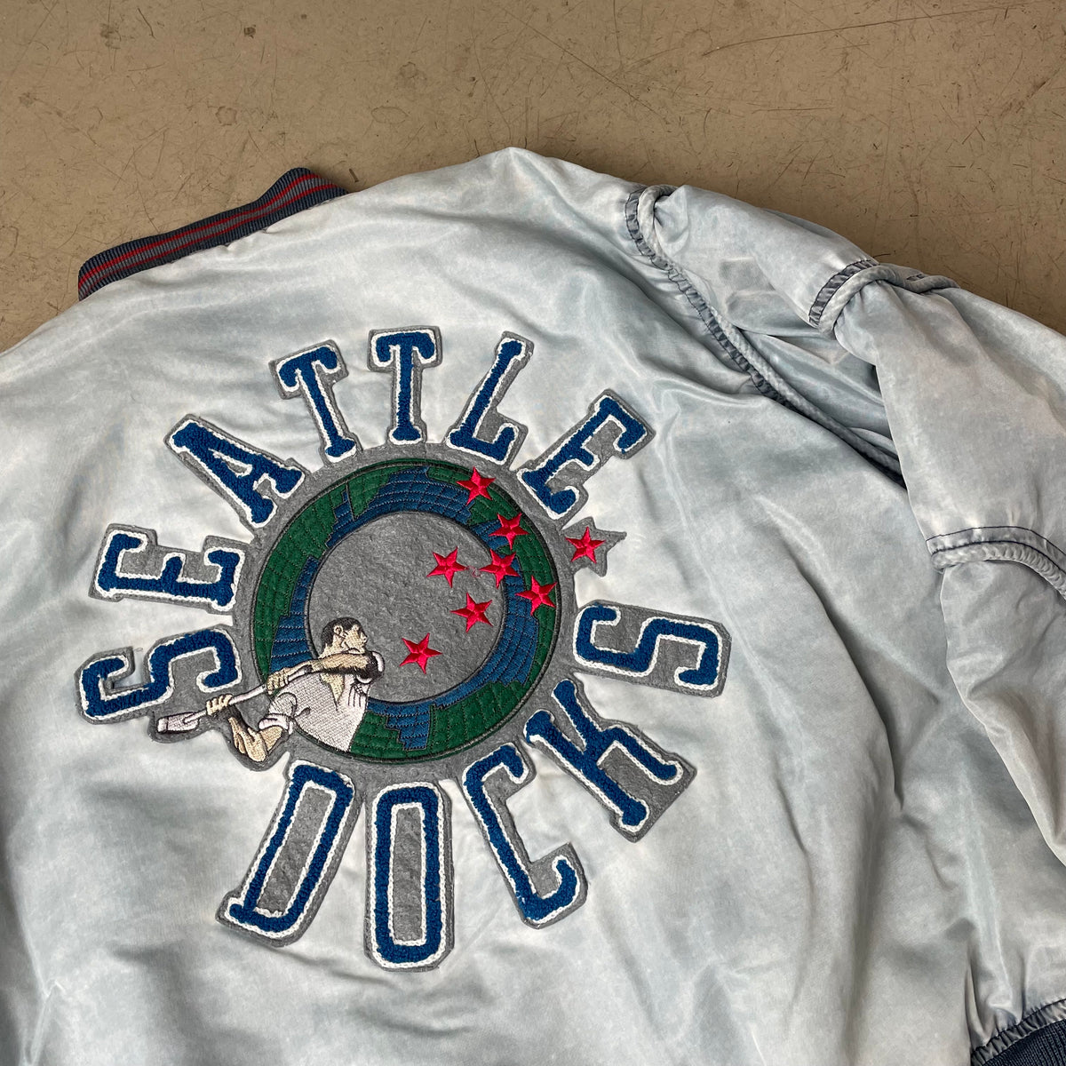 (S-M) 1980s Life Line Seattle Docks Satin Bomberjacke grau blau