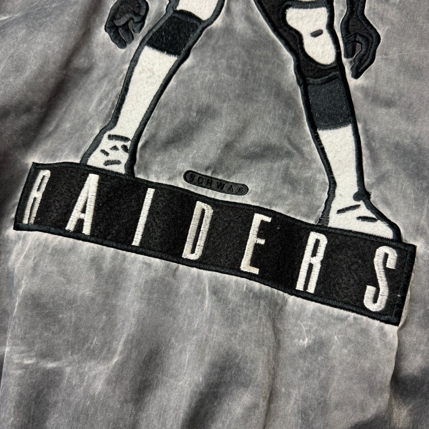 (XL) 1990s Campri Teamline Raiders Satin Bomberjacke Faded Grau