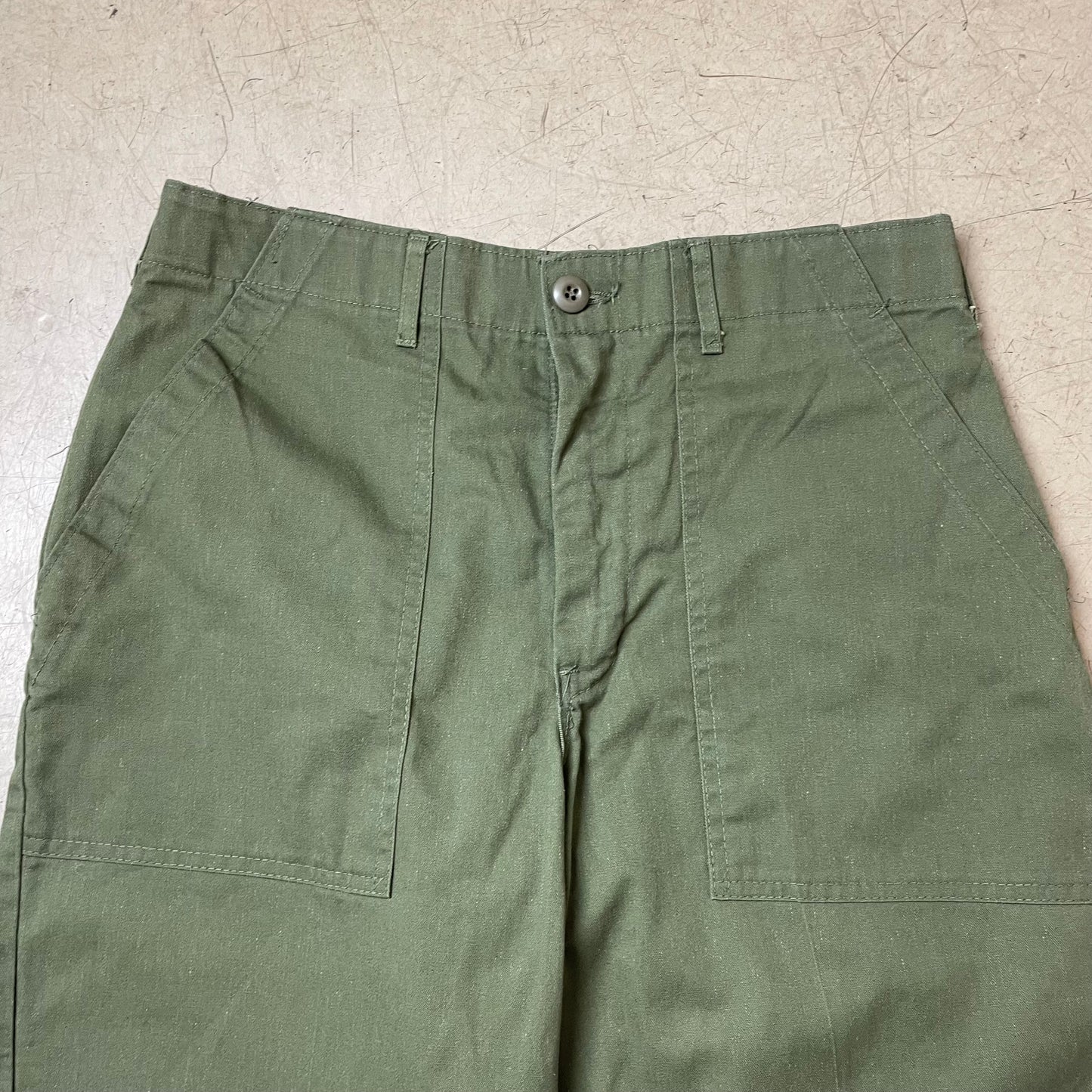 (M-L) US Army Front Pocket Utility Fatigue Pants olivgrün