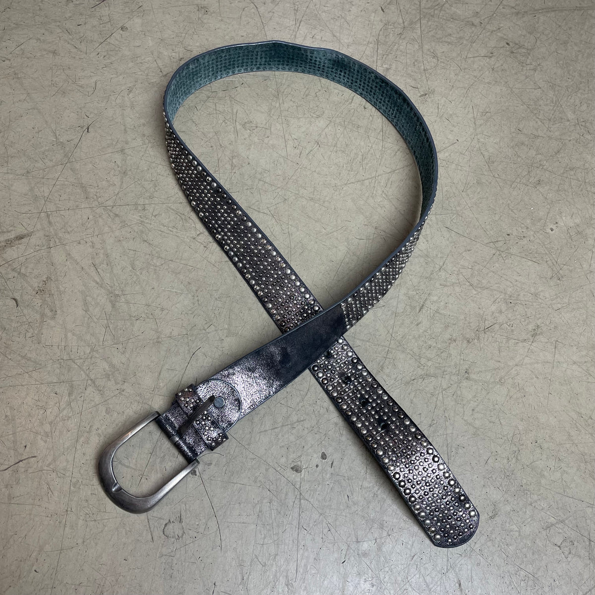 Vintage Studded Ledergürtel grau Silber 120cm