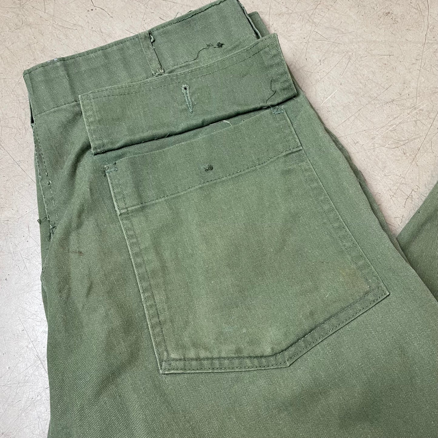 (L) US Army Front Pocket Utility Fatigue Pants faded olivgrün W34L29