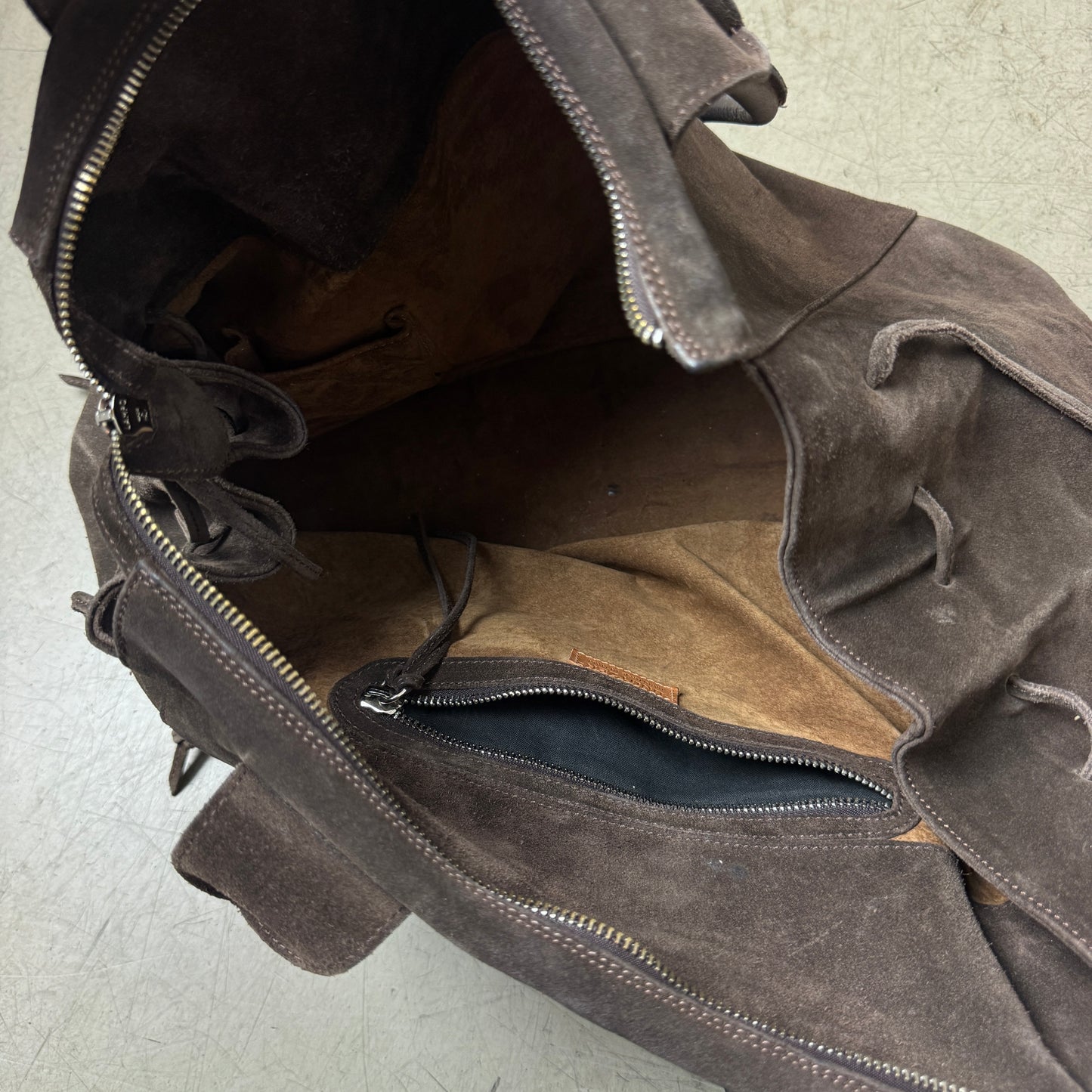Unützer Leder Bag Handtasche dunkelbraun Wildleder Handmade in Italy