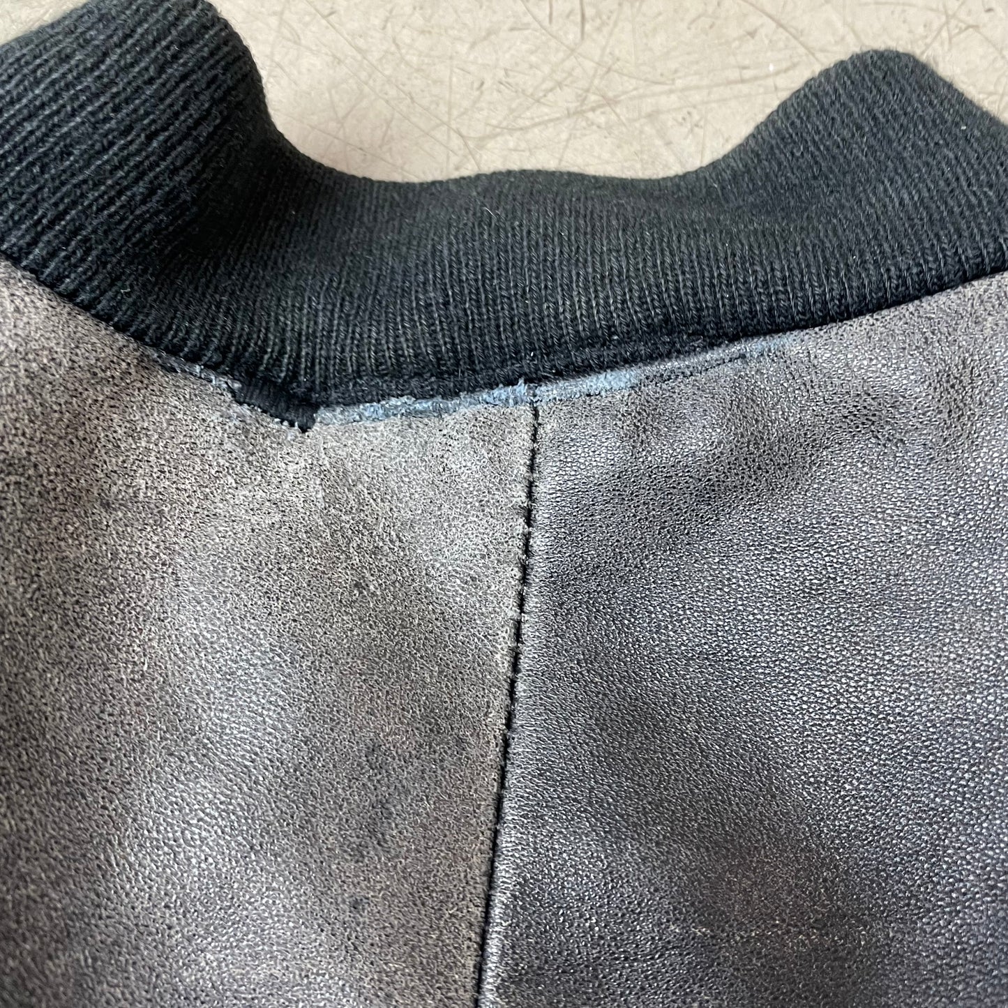 (M) Faded Repaired Vintage Leder Bomberjacke 48