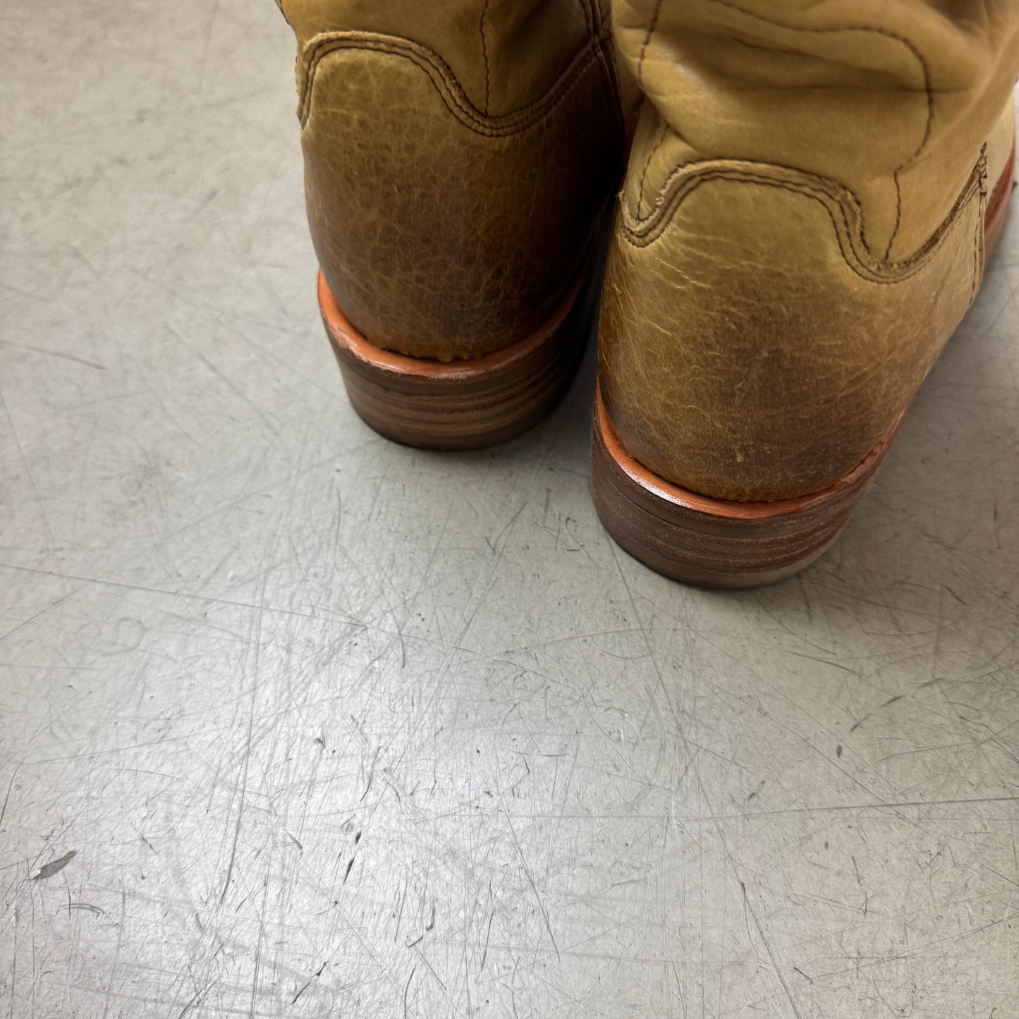 (42) Tecovas Ranch Wear Cowboy Boots Lederstiefel Camel Braun US9