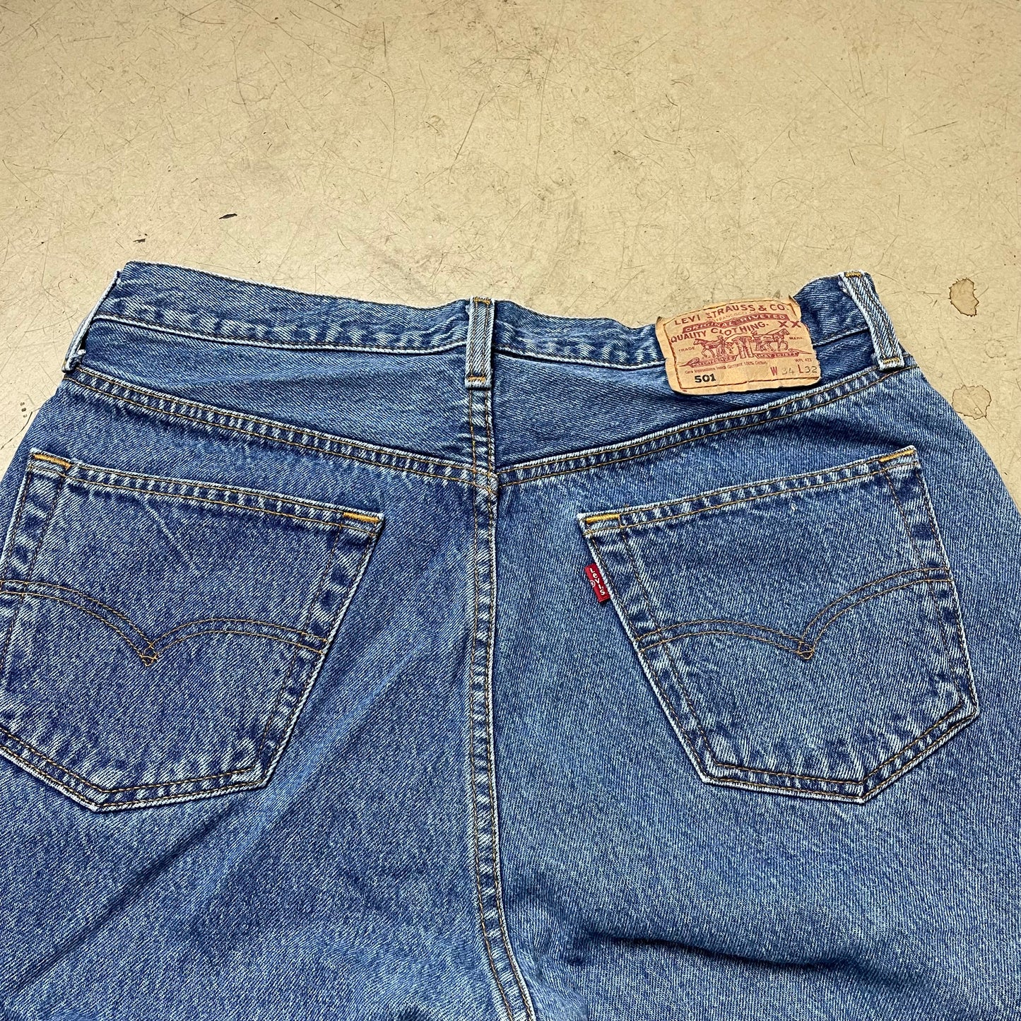 (L) Levi’s 501 Jeanshose hellblau W34L32