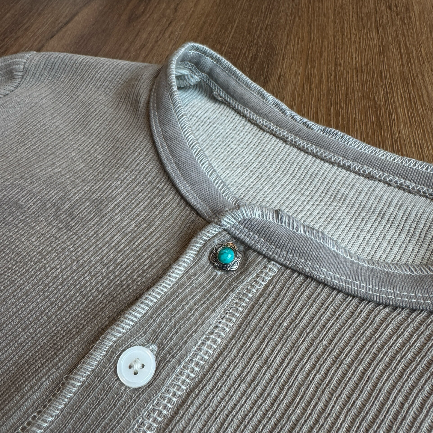 COFFEE HENLEY LONGSLEEVE