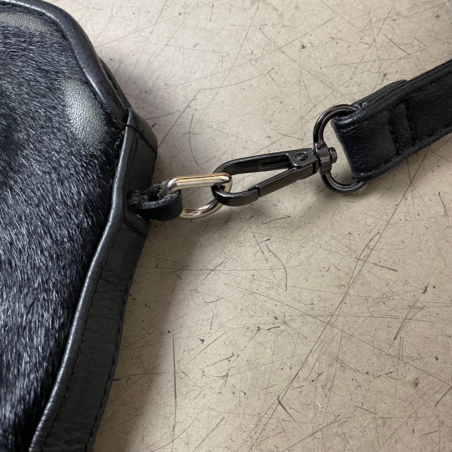 Massimo Dutti Cow Hide Kuhfell Ledertasche schwarz