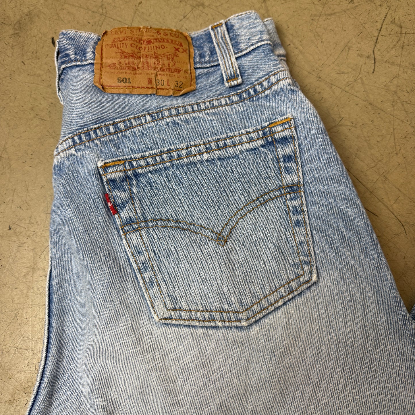 (S) 1990s Wmn Levi’s 501 Jeanshose Hellblau W30/L32
