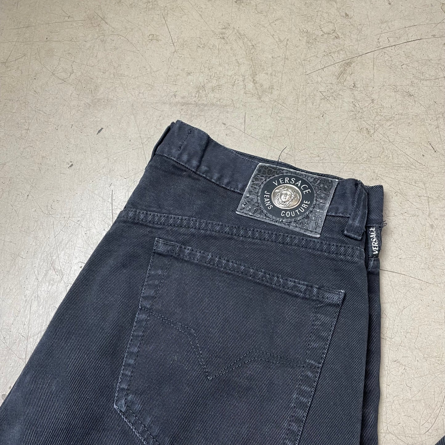 (XL) 1990s Versace Jeanshose schwarz 38 52
