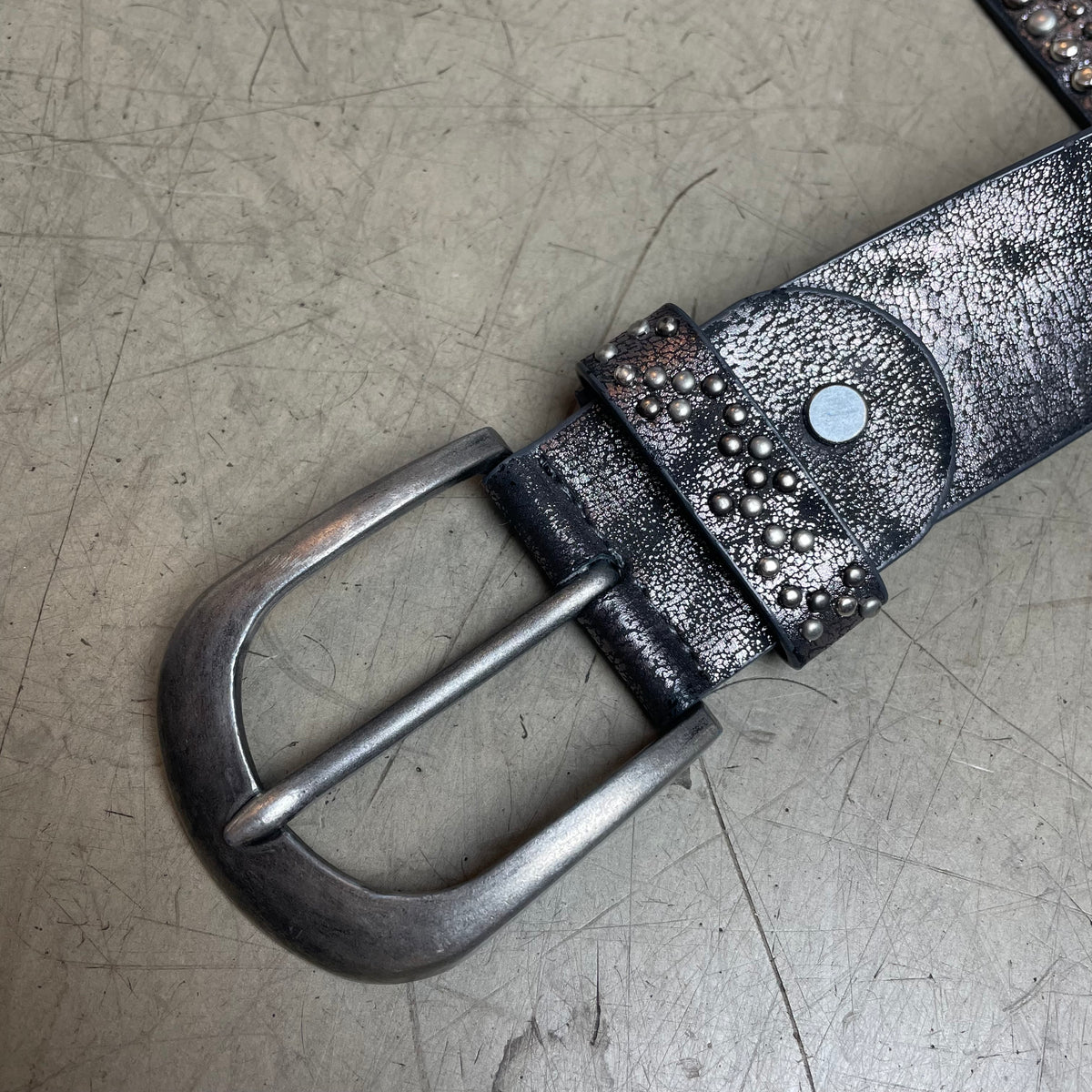 Vintage Studded Ledergürtel grau Silber 120cm